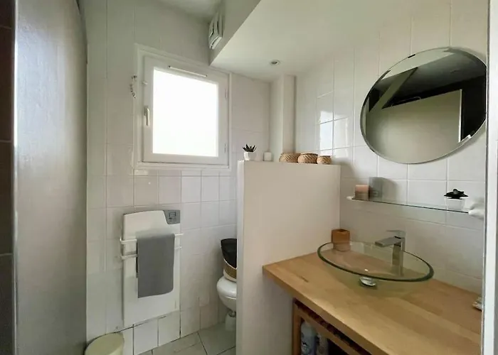 Ma Et Les Vagues By Melrose